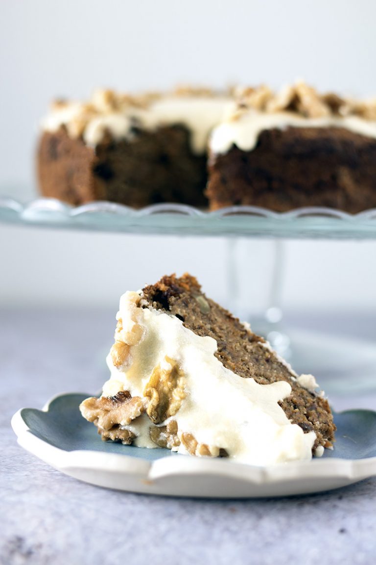 Healthy carrot cake with dates and bananas Sneaky Veg