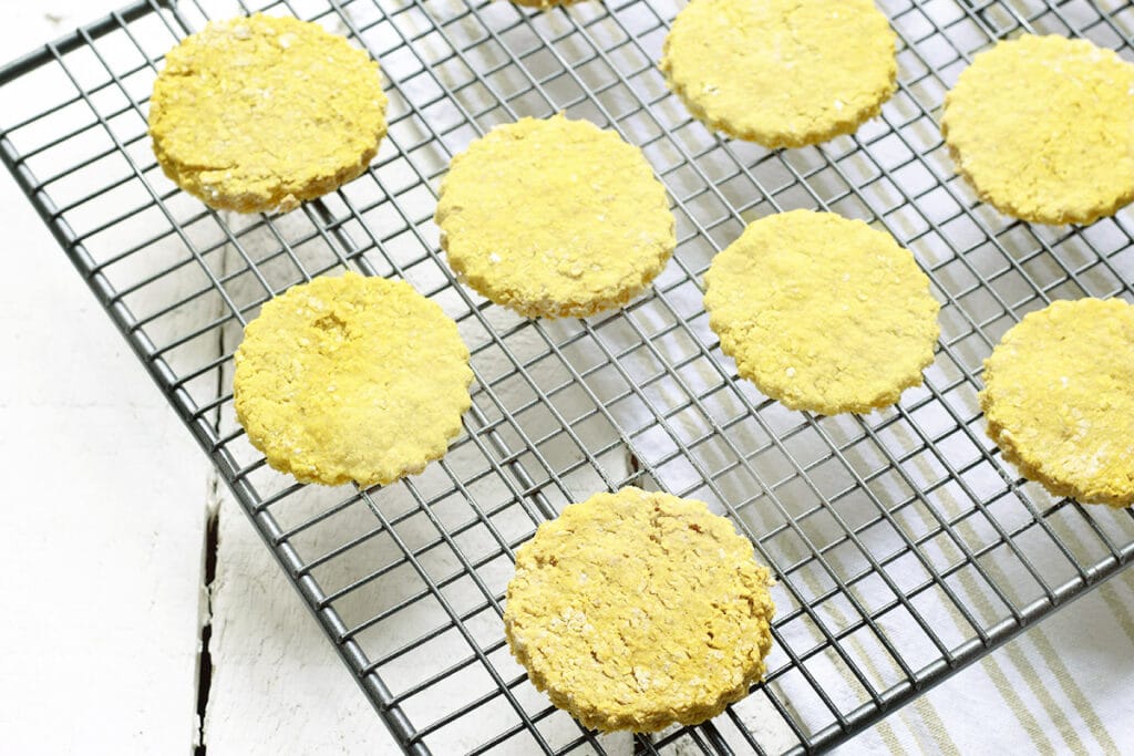 butternut squash oatcakes on cooling rack