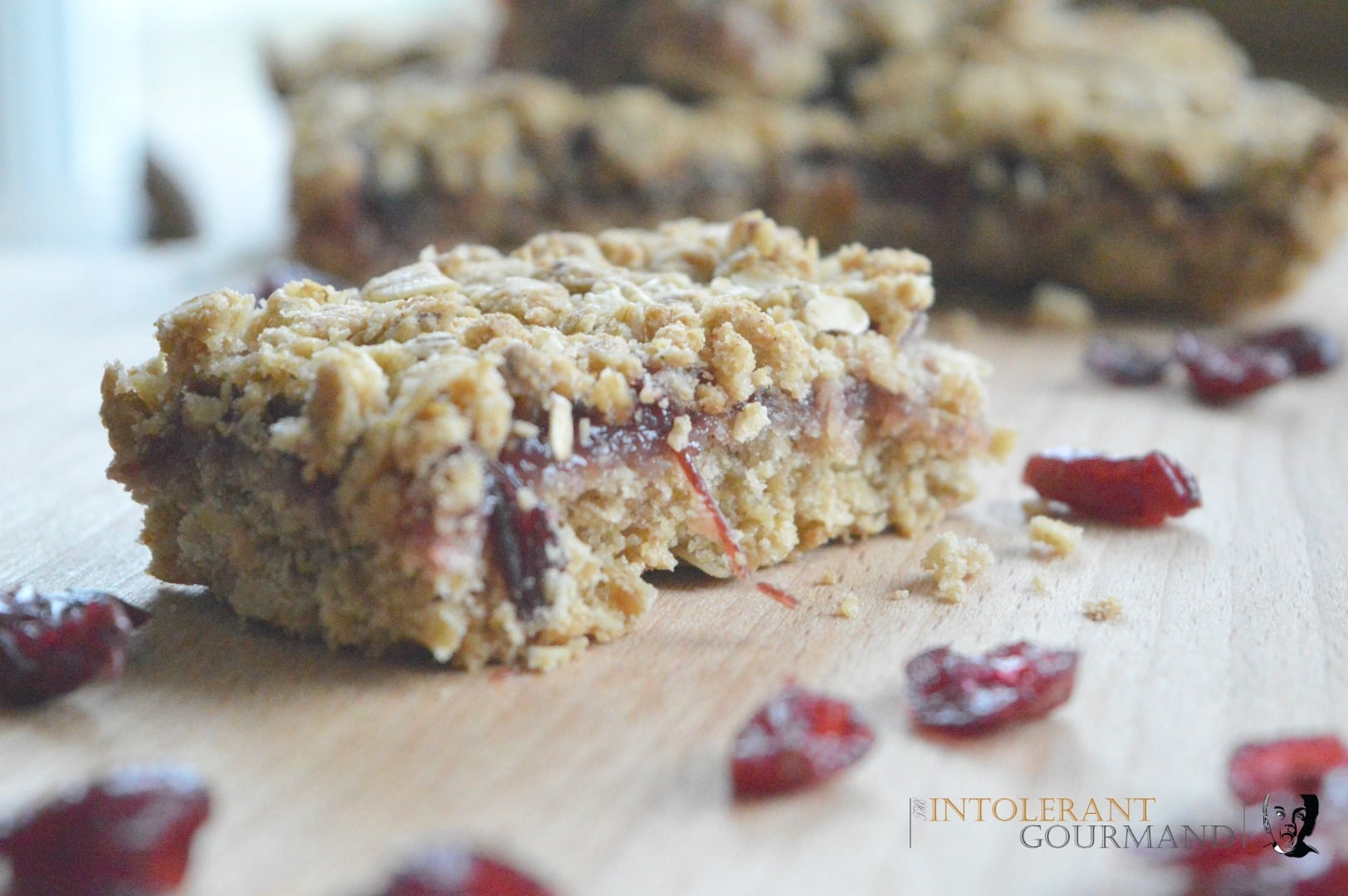 Cranberry Crumble Bars by The Intolerant Gourmand - 25 healthy Christmas treats for kids