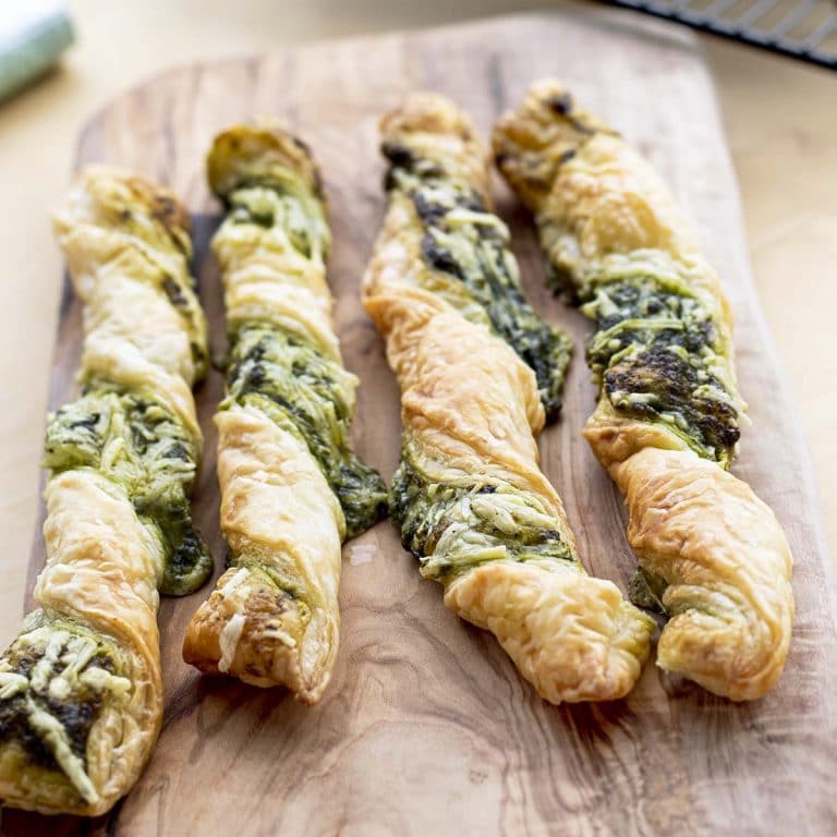 Puff pastry twists with pesto and cheese Sneaky Veg