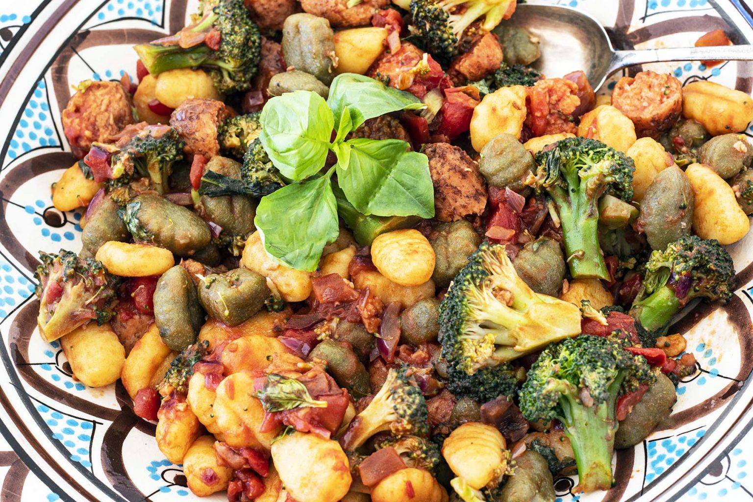Gnocchi with broccoli and vegetarian sausages Sneaky Veg
