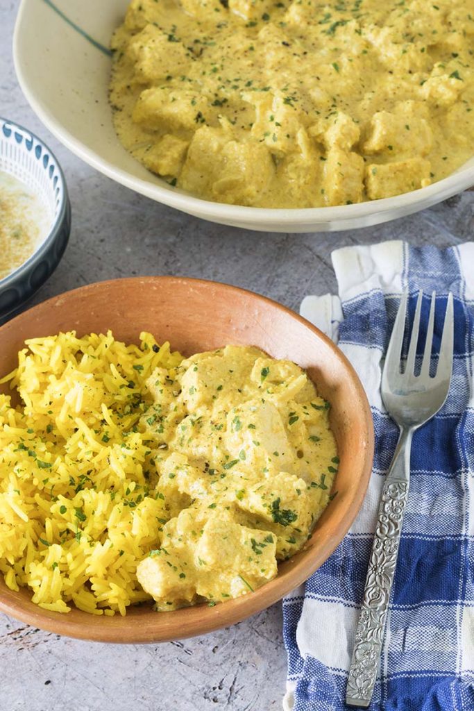 Quorn curry in vegan korma sauce Sneaky Veg