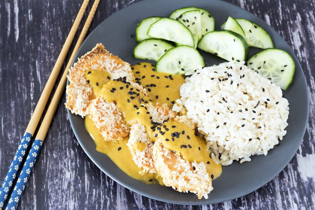 vegan katsu curry with rice and pickles
