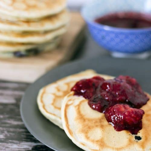 eggless pancakes with compote