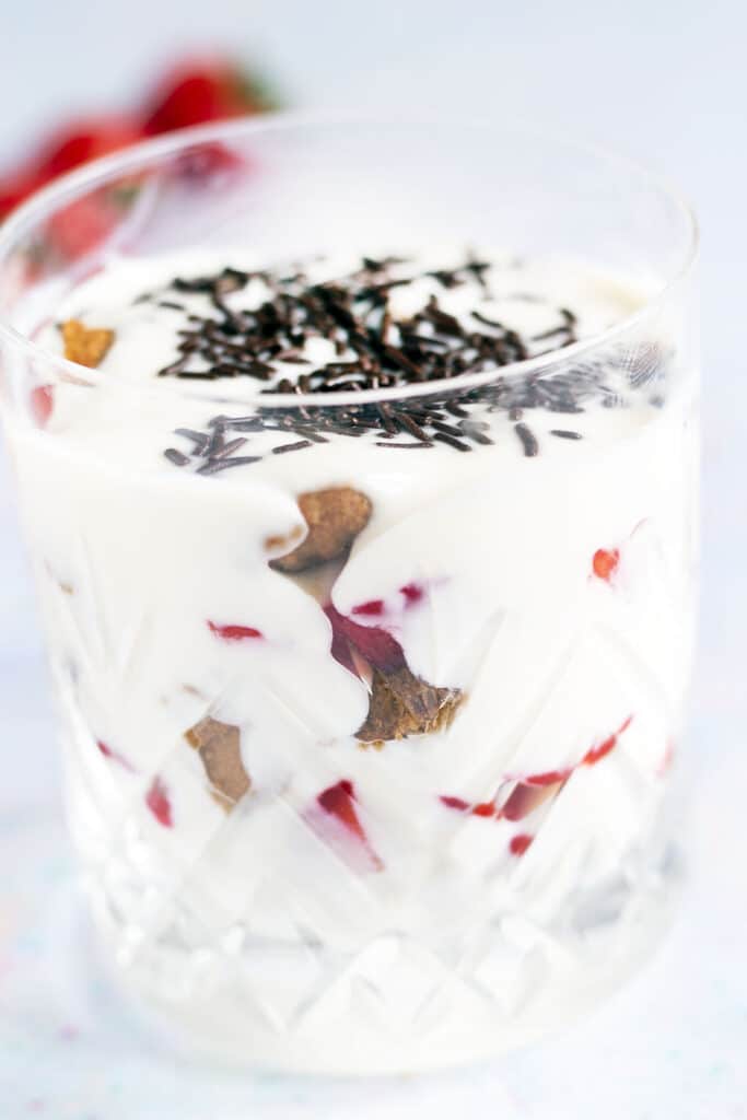 strawberry yoghurt parfait in glass